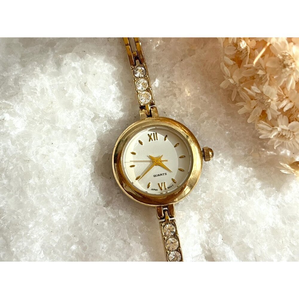 Minimalist Rhinestone Accented Analog Vintage Wristwatch - 22mm - WORKS! - Picture 3 of 13